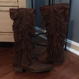 Women’s Fringe Boots
